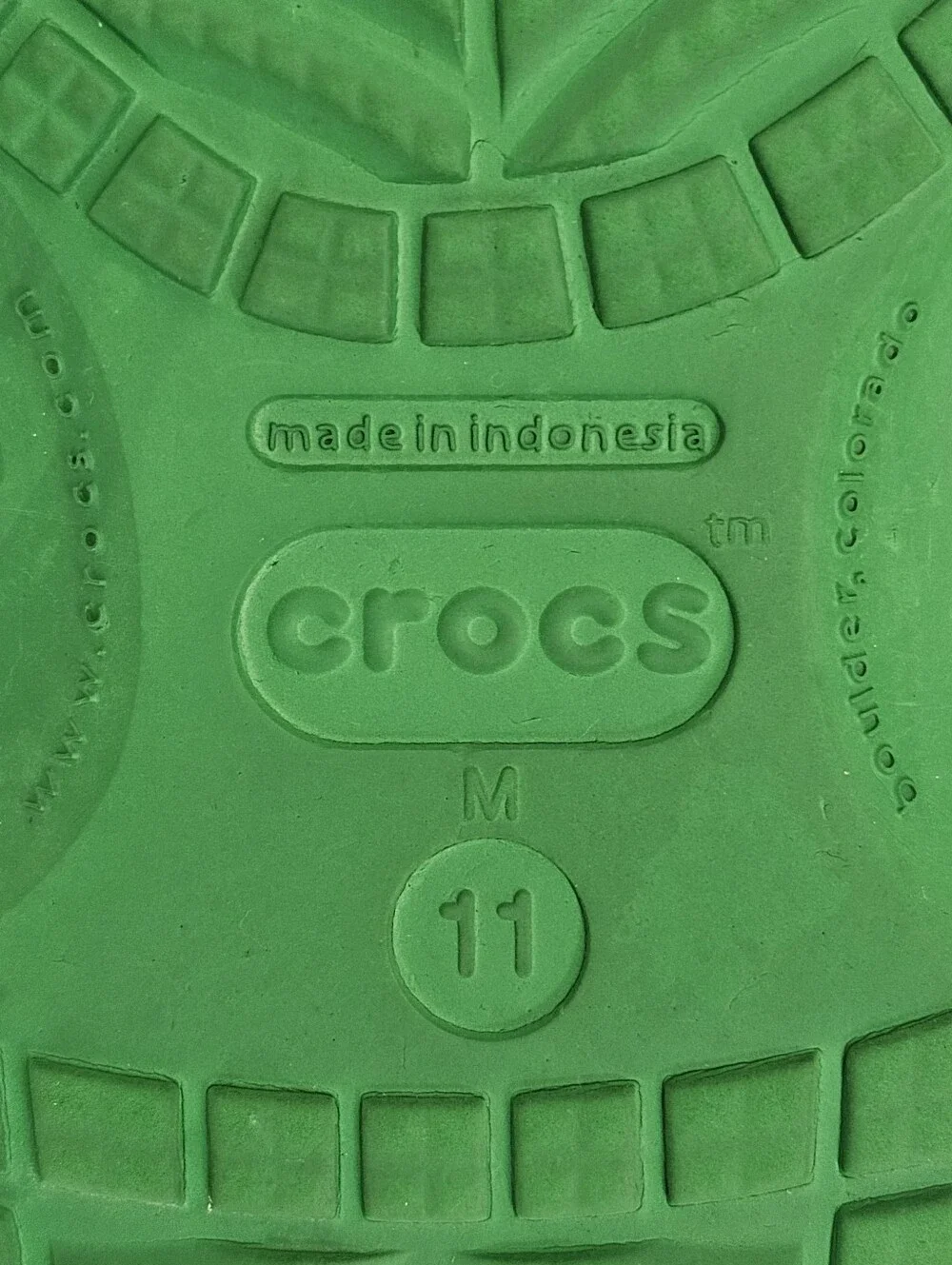 Crocs Baya Holiday Plaid Clog Men's Size 11 Red/Green/White